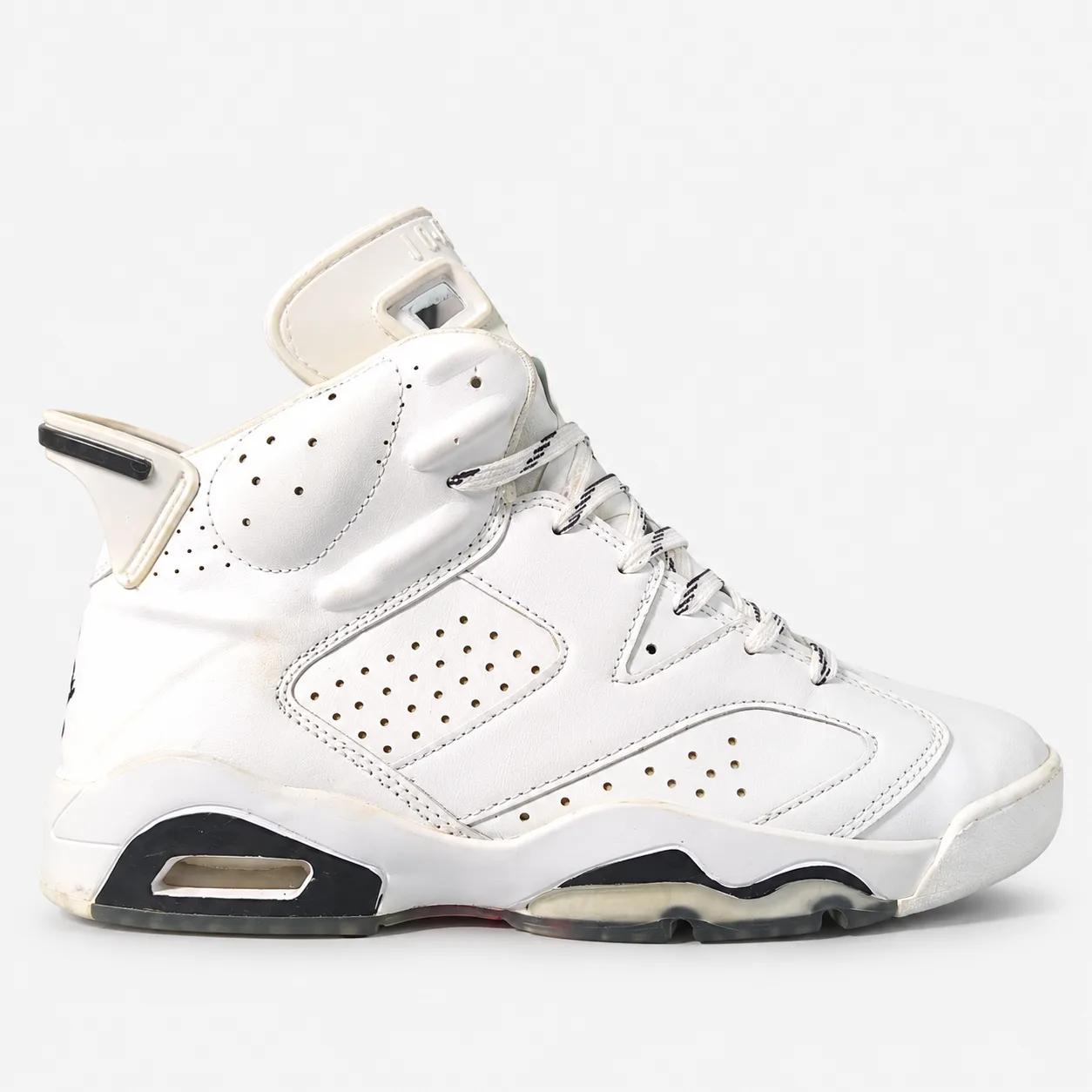 57c3b4ba-28aa-4b2b-98b0-0e16cb9d7a0f کتونی جردن سیکس 6 ساقدار /رنگ سفید مشکی / کد 631 - تصویر 1