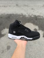 جردن فایو / مشکی زیره سفید