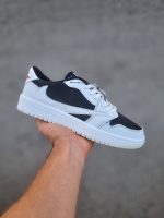 کتونی نایک ترویس اسکات / رنگ سفید مشکی / SSM