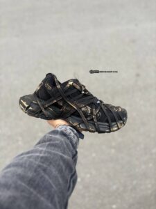 کتونی بالنسیاگا اسپایدر رنگ مشکی طلایی