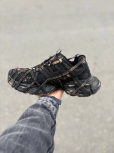 کتونی بالنسیاگا اسپایدر رنگ مشکی طلایی - Image 5