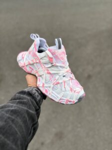 کتونی بالنسیاگا اسپایدر رنگ سفید صورتی - تصویر 2