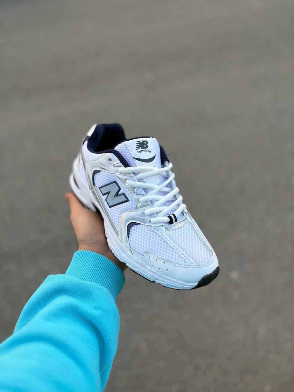 کتونی نیوبالانس 530 / رنگ سفید نقره ای - تصویر 3