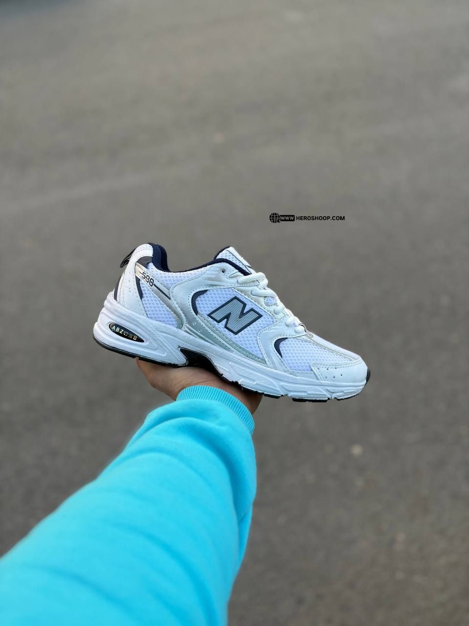 کتونی نیوبالانس 530 / رنگ سفید نقره ای