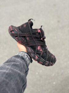 کتونی بالنسیاگا اسپایدر رنگ مشکی صورتی 2 - تصویر 4