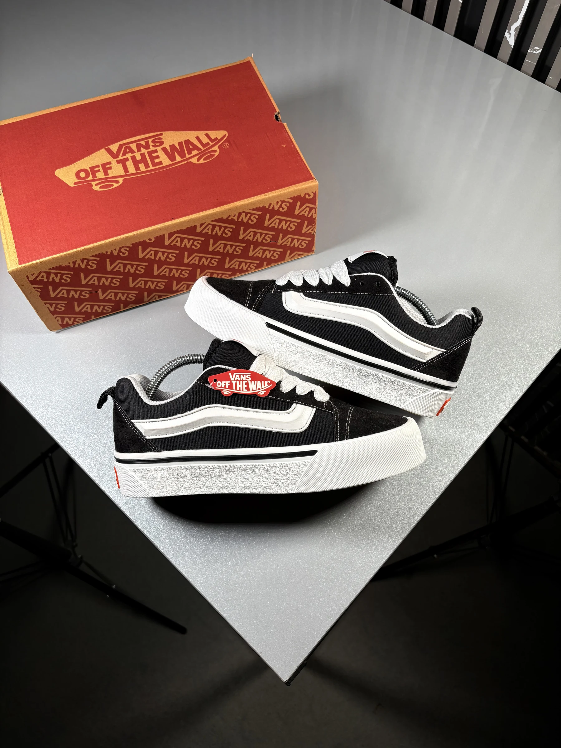 Vans Old School Plain Shoes Large Size Wide Feet Black White Size 37 to 48 کتونی ساده بزرگپا ونس اولداسکول پرو پتیتو سایزبزرگ 37 تا 48 / مشکی سفید / کد 2143 - Image 1