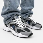 New-Balance-sneakers-with-a-Stacked-Denim-design-GreyBlackWhite-heroshoop.com-view-6.webp