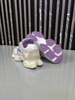 New-Balance-9060-White-and-Blue-Running-Sneakers-heroshoop-view-4.jpg