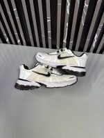 White-Nike-V2K-sneakers-Black-Nike-heroshoop.jpg