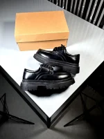 All-black-Vans-loafer-heroshoop.webp