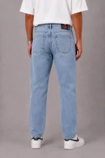 Light-blue-mom-style-jeans-heroshoop-view-1.webp