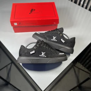 Louis-Vuitton-all-black-canvas-code-2637-heroshoop.webp