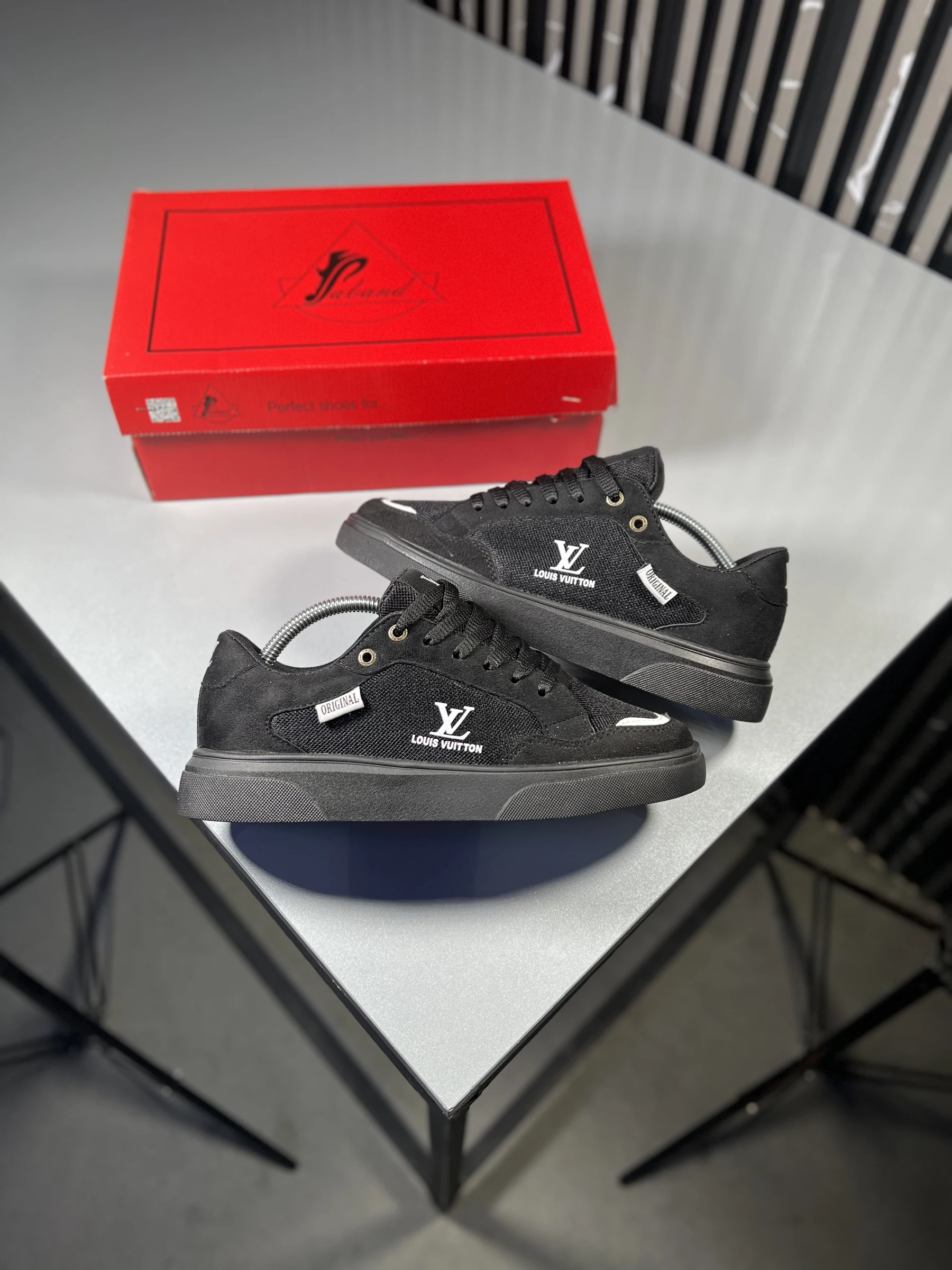 Louis Vuitton all black canvas code 2637 heroshoop Louis-Vuitton-all-black-canvas-code-2637-heroshoop.webp
