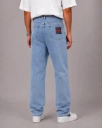 Mom-style-jeans-light-blue-heroshoop-view-1.webp