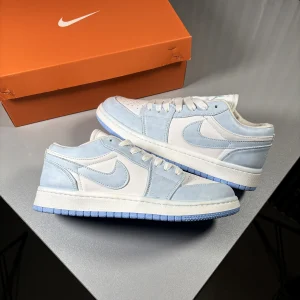 Nike-Jordan-One-Low-Top-Sneakers-Blue-heroshoop.webp