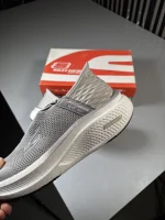 Skechers-sneakers-gray-and-white-heroshoop-view-5.webp