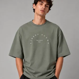 Premium-Cotton-T-Shirt-Makan-Street-Scene-Print-Dark-Green-heroshoop.com-View-1.webp