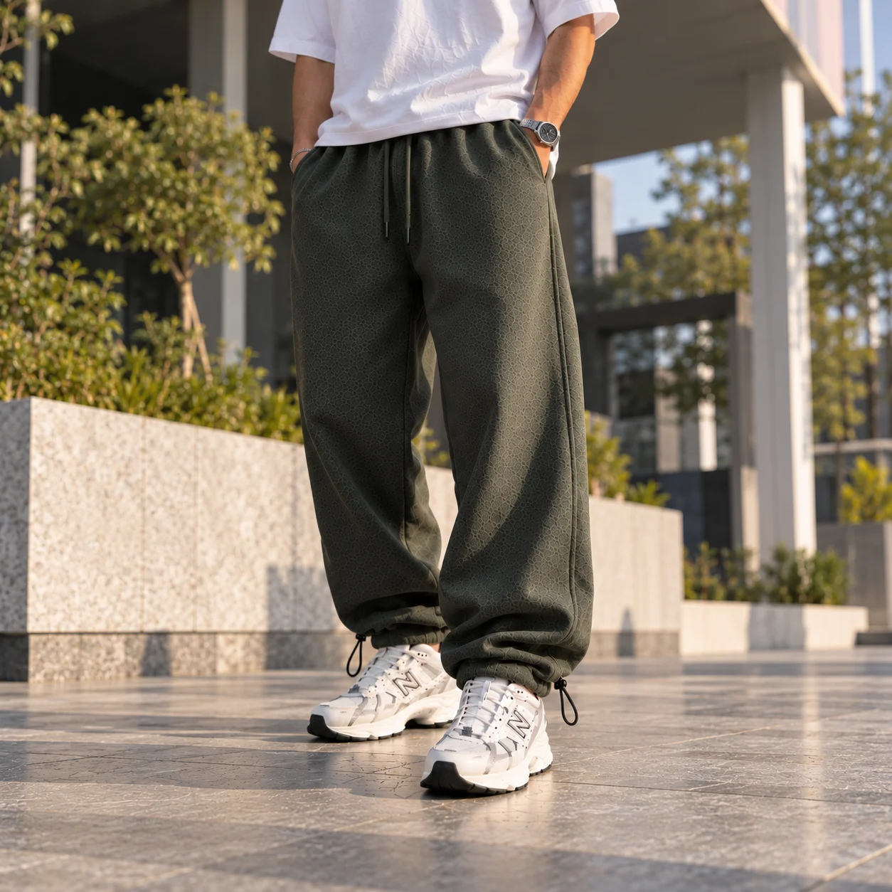 Green Sport Joggers Full-Baggy Fit Premium 3-Thread Cotton French Terry Dual-Function Toggle Heavyweight Fabric_view1 شلوار جاگر اسپرت سبز / فول بگ / دورس پنبه 3 نخ درجه یک / استوپر 2حالته / گرم بالا - تصویر 1